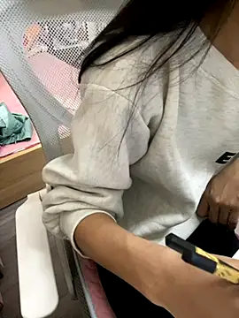 Mina048 online show from 10.26.25