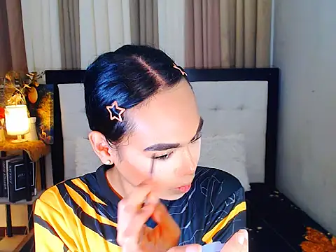 Savanna White online show from 09.12.25