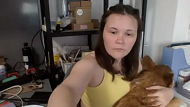 Qaynii online show from 10.30.25