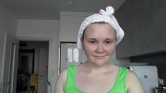 Qaynii online show from 11.01.25