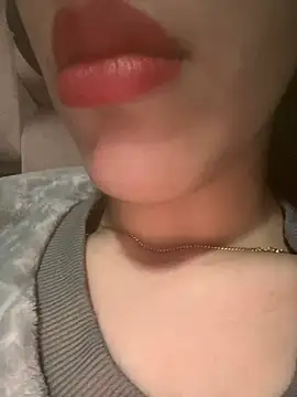 Mimisixo online show from 04.17.26