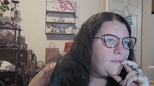 Snapshot of emberlynnix chatting on 09.15.25 emberlynnix online show from 09.15.25
