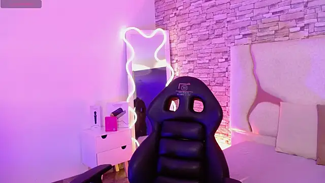 LIHIAN TAY online show from 09.24.25