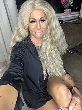 Snapshot of dutchbarbie chatting on 10.03.25 dutchbarbie online show from 10.03.25