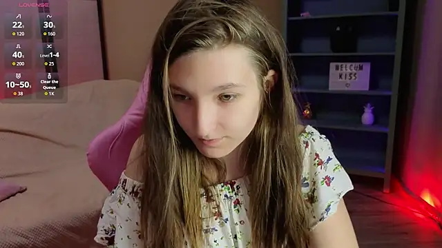 Snapshot of Mia_Myles chatting on 10.04.25 Mia Myles online show from 10.04.25