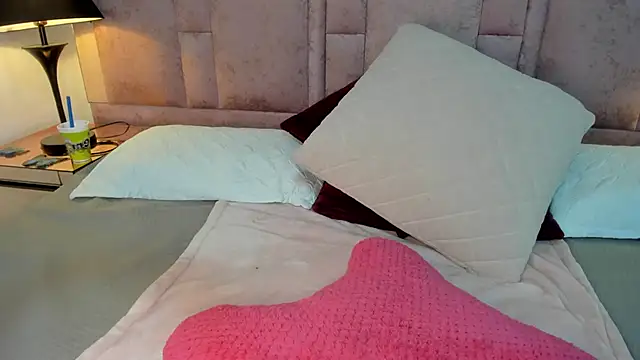 JenniferHills online show from 10.07.25