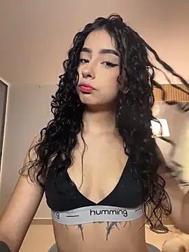 Snapshot of RosseMelody chatting on 02.26.26 RosseMelody online show from 02.26.26