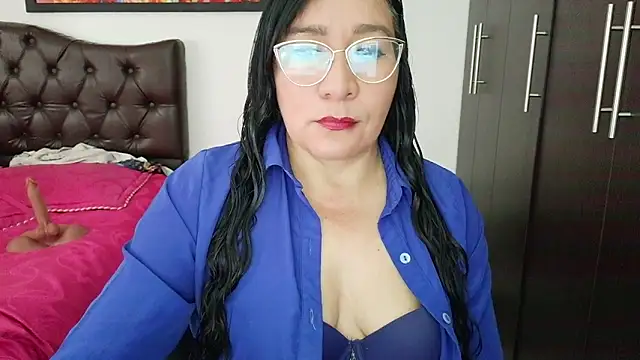 Snapshot of Grace_mature_milf chatting on 06.12.26 Grace mature milf online show from 06.12.26