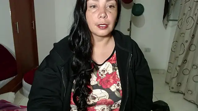 Vivian milf paint online show from 09.13.25