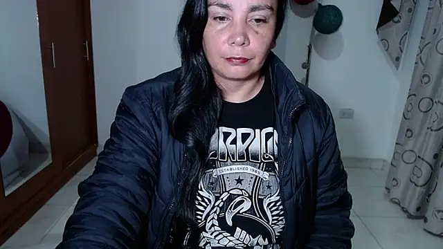 Vivian milf paint online show from 10.30.25