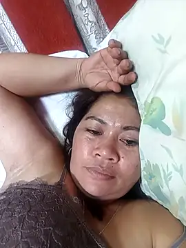 sexybitch 02 online show from 12.04.25