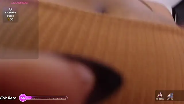 BarbaraGil1 online show from 11.30.25