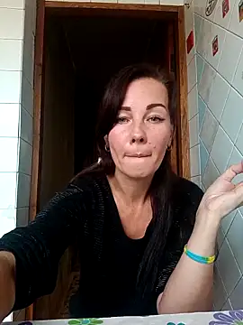 Snapshot of Adeline3302 chatting on 09.24.25 Adeline3302 online show from 09.24.25