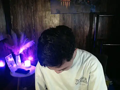 Snapshot of hotzachery chatting on 11.04.25 hotzachery online show from 11.04.25