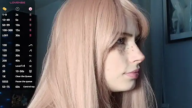 Snapshot of PieraMarch chatting on 10.15.25 PieraMarch online show from 10.15.25