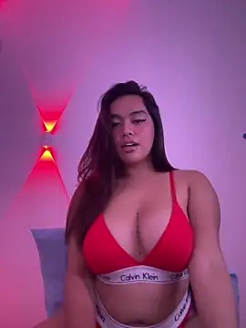 Snapshot of urasianlady chatting on 09.20.25 urasianlady online show from 09.20.25