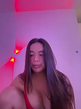 Snapshot of urasianlady chatting on 10.18.25 urasianlady online show from 10.18.25