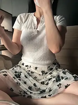 Meii-meyy online show from 12.18.25