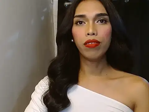Snapshot of angelaxmonroe chatting on 05.07.26 angelaxmonroe online show from 05.07.26