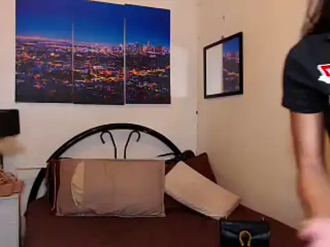 DAYANARAHFOX online show from 09.20.25