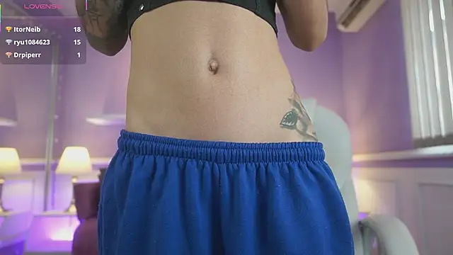 NicoleCrawft online show from 10.04.25