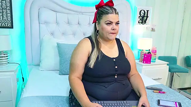 KiimBrooks online show from 10.10.25