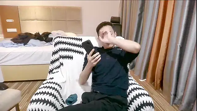 Tsia-Die online show from 11.11.25