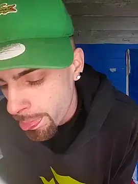 Snapshot of Demian24_ chatting on 09.22.25 Demian24  online show from 09.22.25