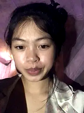 Snapshot of Thy00__ chatting on 10.12.25 Thy00   online show from 10.12.25