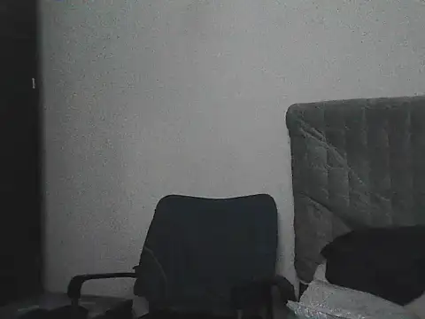 Snapshot of morenocabro10 chatting on 10.11.25 morenocabro10 online show from 10.11.25