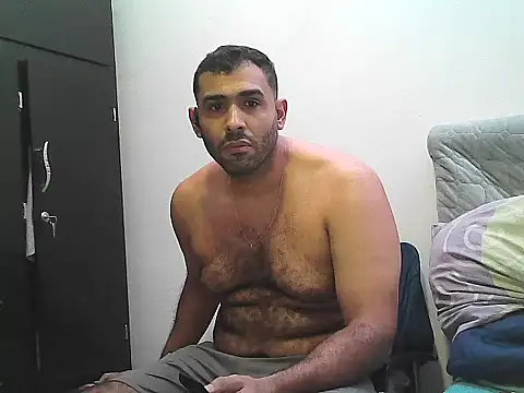 Snapshot of morenocabro10 chatting on 10.20.25 morenocabro10 online show from 10.20.25