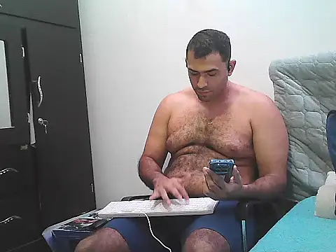 Snapshot of morenocabro10 chatting on 10.24.25 morenocabro10 online show from 10.24.25