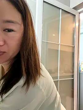 Snapshot of maomao_520 chatting on 10.04.25 maomao 520 online show from 10.04.25