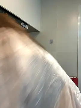 Snapshot of maomao_520 chatting on 10.26.25 maomao 520 online show from 10.26.25