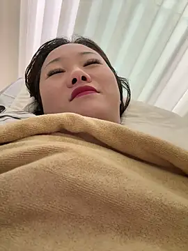 Snapshot of maomao_520 chatting on 10.30.25 maomao 520 online show from 10.30.25