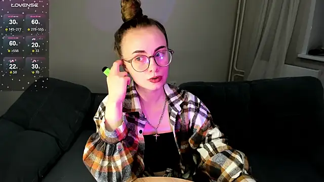 MewStella online show from 11.13.25