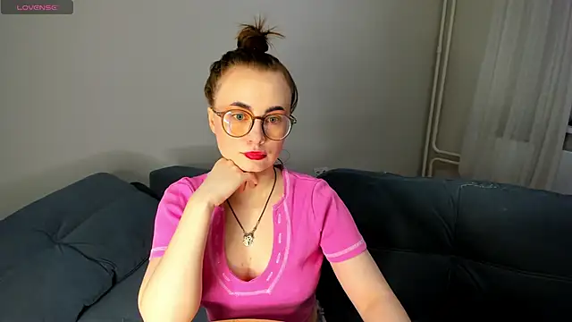 MewStella online show from 04.06.26