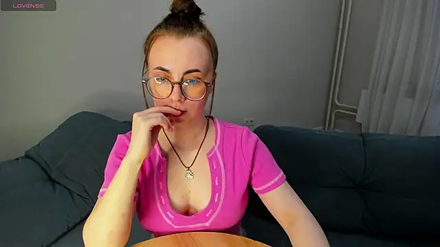 MewStella online show from 04.16.26