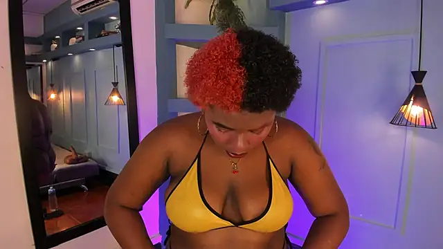 NanyMoreno online show from 04.13.26