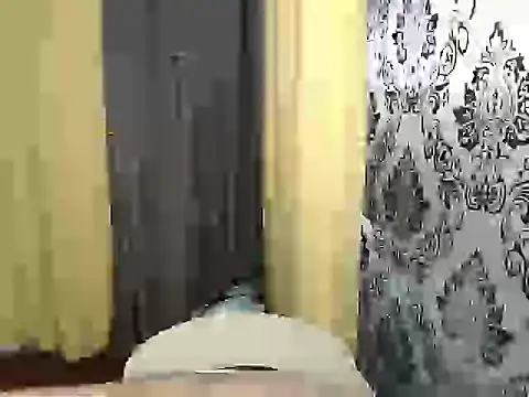 Snapshot of lovelyallena07 chatting on 10.25.25 lovelyallena07 online show from 10.25.25