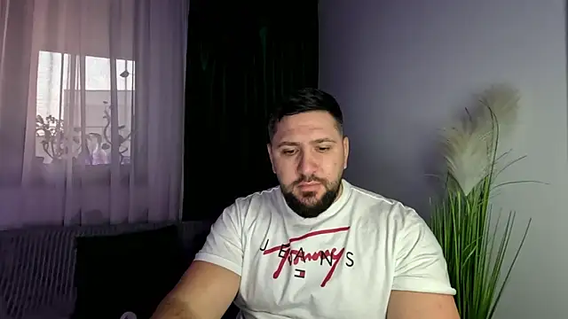 Gold Alpha Boy online show from 02.12.26