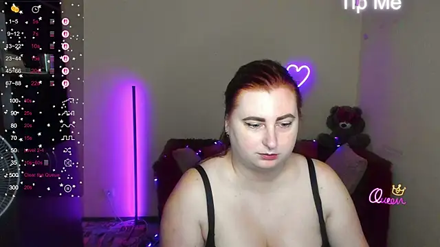 Snapshot of Alicia_love00 chatting on 06.22.26 Alicia love00 online show from 06.22.26