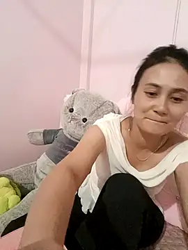 Jun-Mzzz online show from 10.20.25