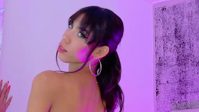 BellaHarper1 online show from 10.11.25