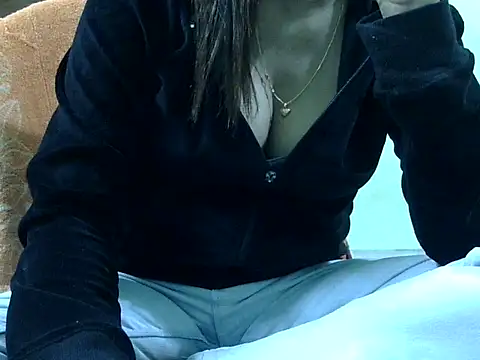 CHAMELI4747 online show from 12.20.25