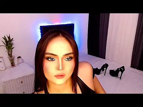 Snapshot of ameliadom chatting on 09.10.25 ameliadom online show from 09.10.25