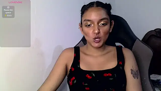 Snapshot of Ari_20_ chatting on 10.07.25 Ari 20 online show from 10.07.25