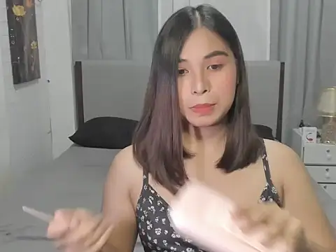 Snapshot of Naughty_Scarlet chatting on 10.21.25 Naughty Scarlet online show from 10.21.25