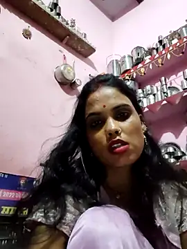 Snapshot of Cut_ragni chatting on 09.30.25 Cut ragni online show from 09.30.25