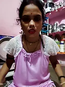 Snapshot of Cut_ragni chatting on 10.04.25 Cut ragni online show from 10.04.25